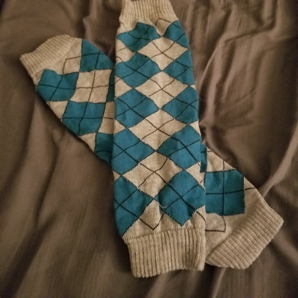🆕️ NWOT Green and Gray Leg Warmers
